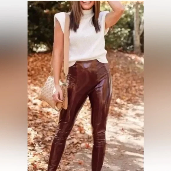 Spanx Faux Patent Leather Leggings in Ruby Womens Sz Small - Picture 1 of 7
